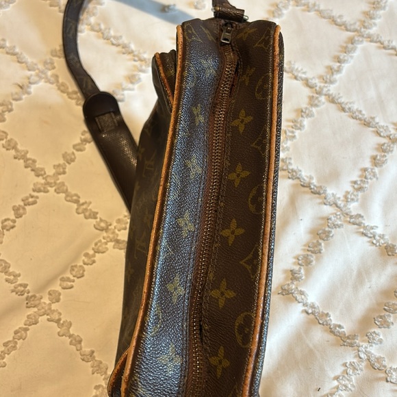 Authentic Louis Vuitton Monogram Dual Compartment Camera Messenger Crossbody Bag - Picture 15 of 16